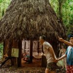 Turistas disfrutan de la ruta cultural